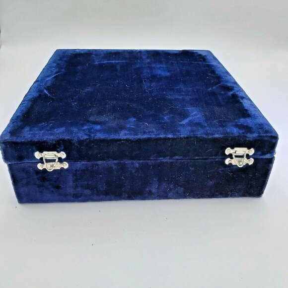 Carved Granite Stone Goblets in Velvet Case with Flower Frogs Table Decor Vases - Picture 5 of 5